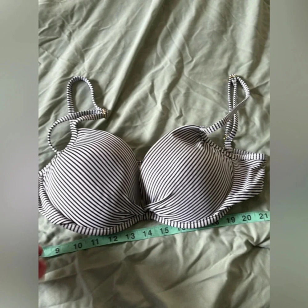 Xhiliration, Bathinf Suit- TOP ONLY, Size: XLarge like brand new